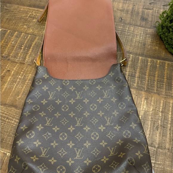 Louis Vuitton Musette Salsa GM - Picture 3 of 13